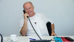 Intendant Prof. Thomas Kleist an der SR-Hotline (Foto: Corinne Siebenaler)