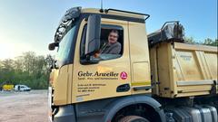 Der Lastwagenfahrer der Gebr. Arweiler GmbH & Co. KG aus Dillingen. (Foto: SR/Uwe Jäger)