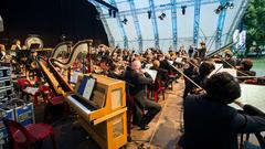 Das Orchester der Deutschen Radio Philharmonie auf der Bühne bei Klassik am See 2016 (Foto: Rolf Ruppenthal)