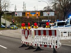 Polizeiabsperrung der Camphauser Straße zum Ludwigsparkstadion (Foto: SR/Sebastian Knöbber)