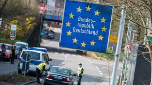 Kontrollen an der saarländischen Grenze (Foto: dpa/Oliver Dietze)