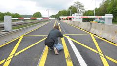 Fotograph bei Aufnahmen auf der Fechinger Talbrücke (Foto: Pasquale D'Angiolillo)