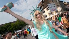 Teilnehmer des CSD verkleidet als Freiheitsstatue (Foto: Pasquale D'Angiolillo)