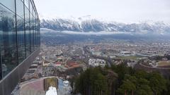Blick von der Plattform der bergiselschanze auf Innsbruck. (Foto: SR)