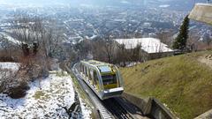 Die Hungerburgbahn. Erster Abschnitt auf der Fahrt zur Nordkette.  (Foto: SR)