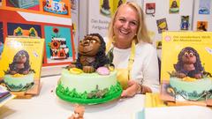 Anita Recalde stellt ihr Buch auf der Messe vor (Foto: Pasquale D'Angiolillo)