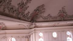 Sanierungsarbeiten in der Ludwigskirche, Saarbrücken. Decke mit Stuckarbeiten. (Foto: evks/Eulenstein)