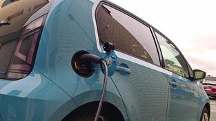 E-Auto: gut für Umwelt UND Geldbeutel! (Foto: WDR)