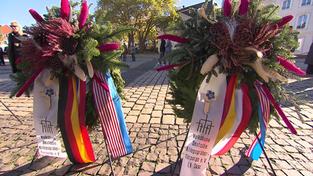 Volkstrauertag vor der Ludwigskirche (Foto: SR)