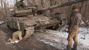 Panzer mit Soldaten (Foto: SR)