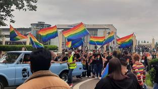 CSD-Parade an der Saarbrücker Congresshalle (Foto: SR /Tabea Prünte)