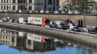Stau in Saarbrücken auf der A620 (Foto: Marco Karp/SR)