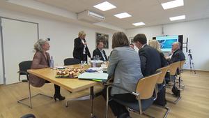 Treffen zwischen Gesundheitsminister Jung und der Generaldirektorin der Französischen Regionalen Gesundheitsagentur Ratignier-Carbonneil (Foto: SR)