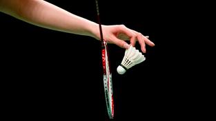 Badminton-Spieler beim Aufschlag (Foto: picture-alliance / Actionplus | Actionplus)
