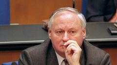 Überraschend ist Lafontaine am 11.3.1999 als Bundesfinanzminister und Vorsitzender der SPD zurückgetreten. (Foto: dpa - Fotoreport)