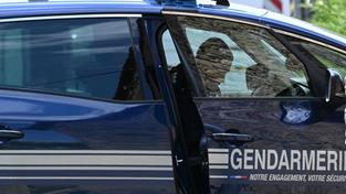 Ein Fahrzeug der Gendarmerie (Foto: picture alliance/dpa/AFP | Jean-Philippe Ksiazek)