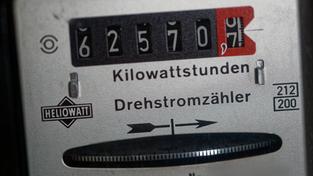 Ein Stromzähler zeigt den Stromverbrauch an. (Foto: picture alliance/dpa/Henning Kaiser)