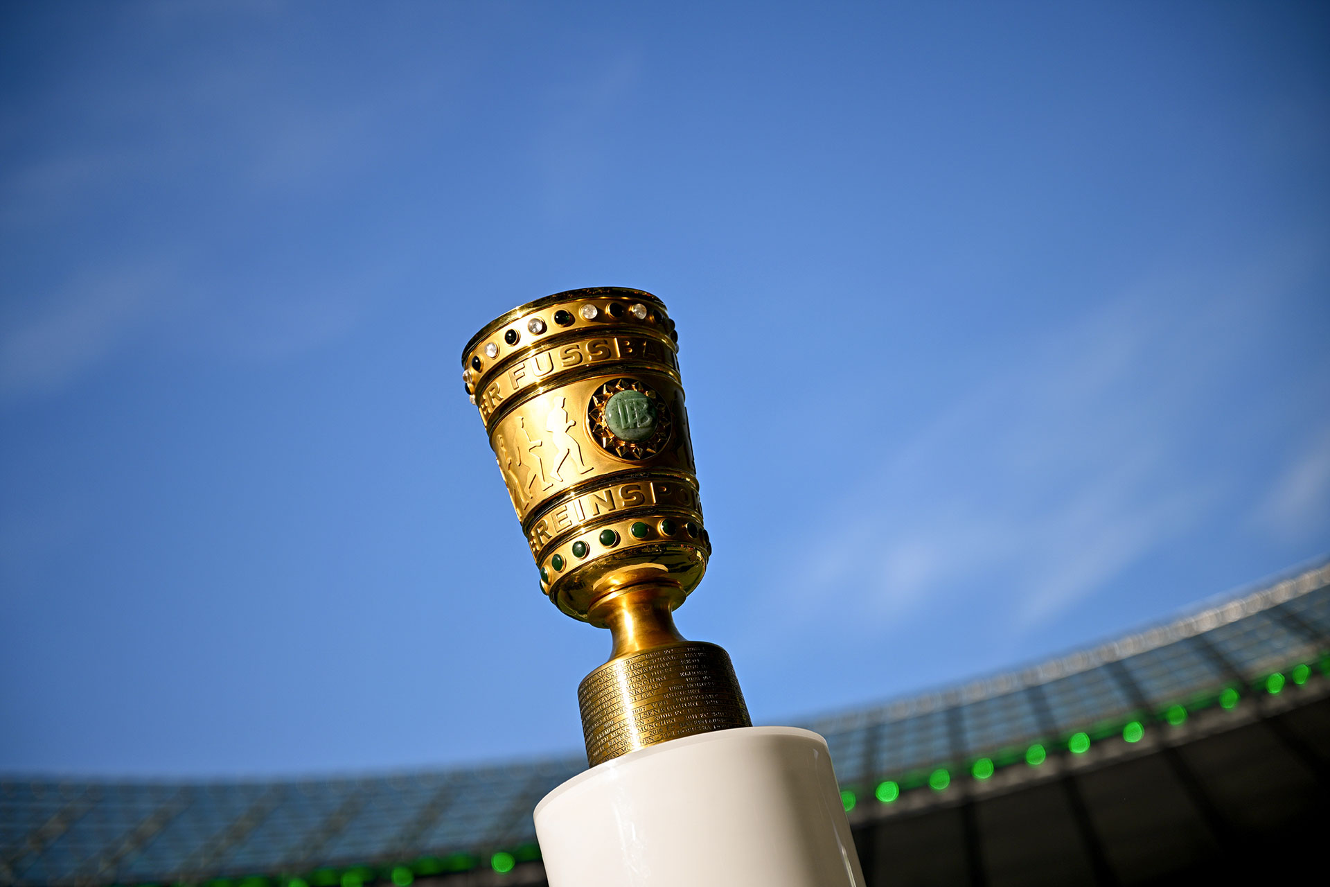 SR.de DFB-Pokalspiel in Saarbrücken trotz Allerheiligen?
