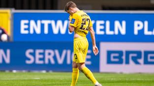 Carlo Sickinger (SV Elversberg), enttäuscht nach dem 1:3 gegen Paderborn (Foto: picture alliance/dpa | David Inderlied)