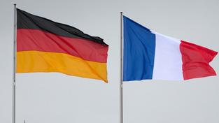 Die Fahnen von Deutschland und Frankreich (Foto: dpa)