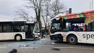 Frontal-Zusammenstoß zweier Linienbusse auf der Breslauer Straße, Saarbrücken (Foto: SR / Lisa Krauser)