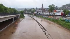 Die Saarbrücker Stadtautobahn A 620 steht komplett unter Wasser (Foto: Katrin Aue / SR)
