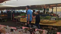 Michael und Evelyn auf dem Markt (Foto: Maria C. Schmitt)