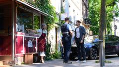 Filmszene aus dem Saarbrücker Tatort „Das Ende der Nacht“ – Hauptkommissar Leo Hölzer (Vladimir Burlakov) vor dem „Saar Gourmet Imbiss“ (Foto: SR / Iris Maurer)