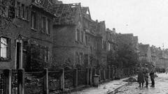 Blick auf zerstörte Häuser in Saarbrücken, Neugrabenweg (Foto: Saarländisches Landesarchiv / Richard Näcke)