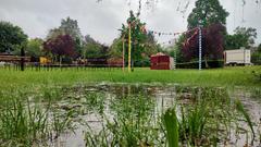 Das Gelände des Naturfreibad Kirkel-Neuhäusel steht teilweise unter Wasser (Foto: Gemeinde Kirkel)