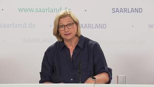 Anke Rehlinger auf der Landespressekonferenz (Foto: SR)