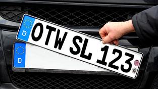 neues Autokennzeichen für Ottweiler (Foto: dpa/SR)