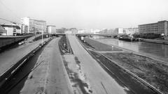 Saarbrücken, Zu- und -Abfahrt der neuerbauten Stadtautobahn an der Wilhelm-Heinrich-Brücke, ca. 1963 (Foto: Nachlass Fritz Mittelstaedt/Saarländisches Landesarchiv)