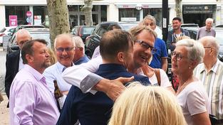 Bernd Hertzler, SPD unter Gratulanten (Foto: SR/Steffani Balle)