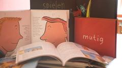 Bilderbücher spielen in der Kita kunterbunt eine große Rolle. (Foto: Leonie Rottmann / SR)