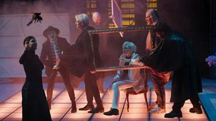 Das Ensemble der Inszenierung von "Das Bildnis des Dorian Gray" in der Alten Feuerwache in Saarbrücken (Foto: Martin Kaufhold)