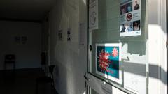 Direkt nebenan hat eine private Initiative eine Blutentnahmestelle für Covid-Antikörpertest eingerichtet. (Foto: SR/Sebastian Knöbber)