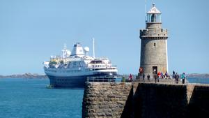 Mole von Saint Peter Port (Foto: Peter M. Kruchten)
