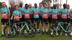 Gruppenfoto: Das Bike AID-Team (Foto: SR)