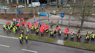 Beschäftigte aus saarländischem Einzelhandel demonstrieren in Saarbrücken. (Foto: SR/Florian Rahbari Nejad)
