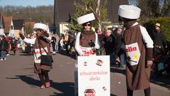 Der närrische Lindwurm in Saarlouis-Roden am Faasend-Dienstag (Foto: Pasquale D'Angiolillo)