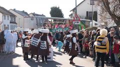 Der närrische Lindwurm in Saarlouis-Roden am Faasend-Dienstag (Foto: Pasquale D'Angiolillo)