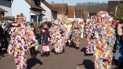 Der närrische Lindwurm in Saarlouis-Roden am Faasend-Dienstag (Foto: Pasquale D'Angiolillo)