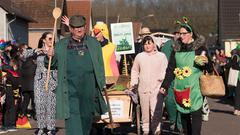 Der närrische Lindwurm in Saarlouis-Roden am Faasend-Dienstag (Foto: Pasquale D'Angiolillo)