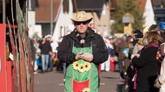 Der närrische Lindwurm in Saarlouis-Roden am Faasend-Dienstag (Foto: Pasquale D'Angiolillo)