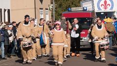 Der närrische Lindwurm in Saarlouis-Roden am Faasend-Dienstag (Foto: Pasquale D'Angiolillo)