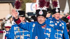 Der närrische Lindwurm in Saarlouis-Roden am Faasend-Dienstag (Foto: Pasquale D'Angiolillo)