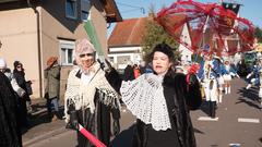 Der närrische Lindwurm in Saarlouis-Roden am Faasend-Dienstag (Foto: Pasquale D'Angiolillo)