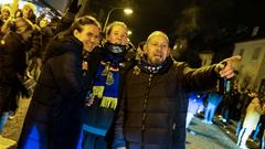 Fans des 1. FC Saarbrücken feiern ihren Sieg (Foto: SR/Sebastian Knöbber)