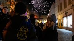 Fans des 1. FC Saarbrücken feiern auf dem St. Johanner Markt (Foto: SR/Sebastian Knöbber)